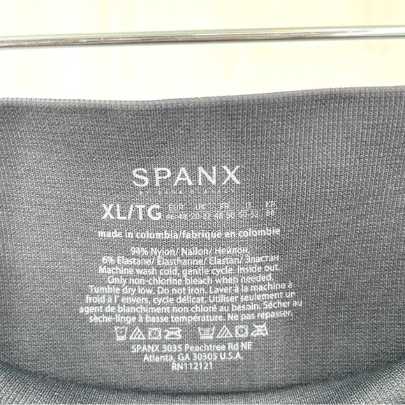 Spanx Look at Me Now Seamless Black Camo High Waisted Comfort Legging Pant - Picture 8 of 8